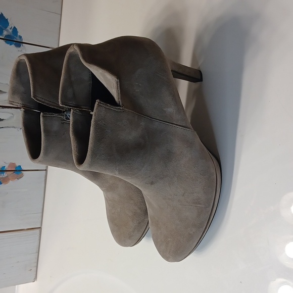 Paul Green NEW  Suave Gray Suede Boot Size UK 6/ US 8.5 - Picture 8 of 16